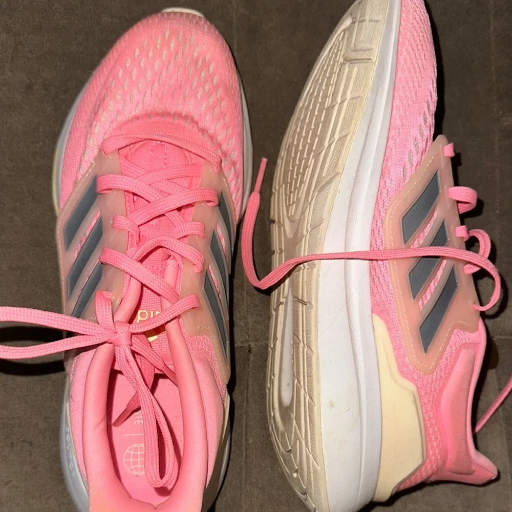 Adidas Women's Pink Running Shoes size 7 woman’s